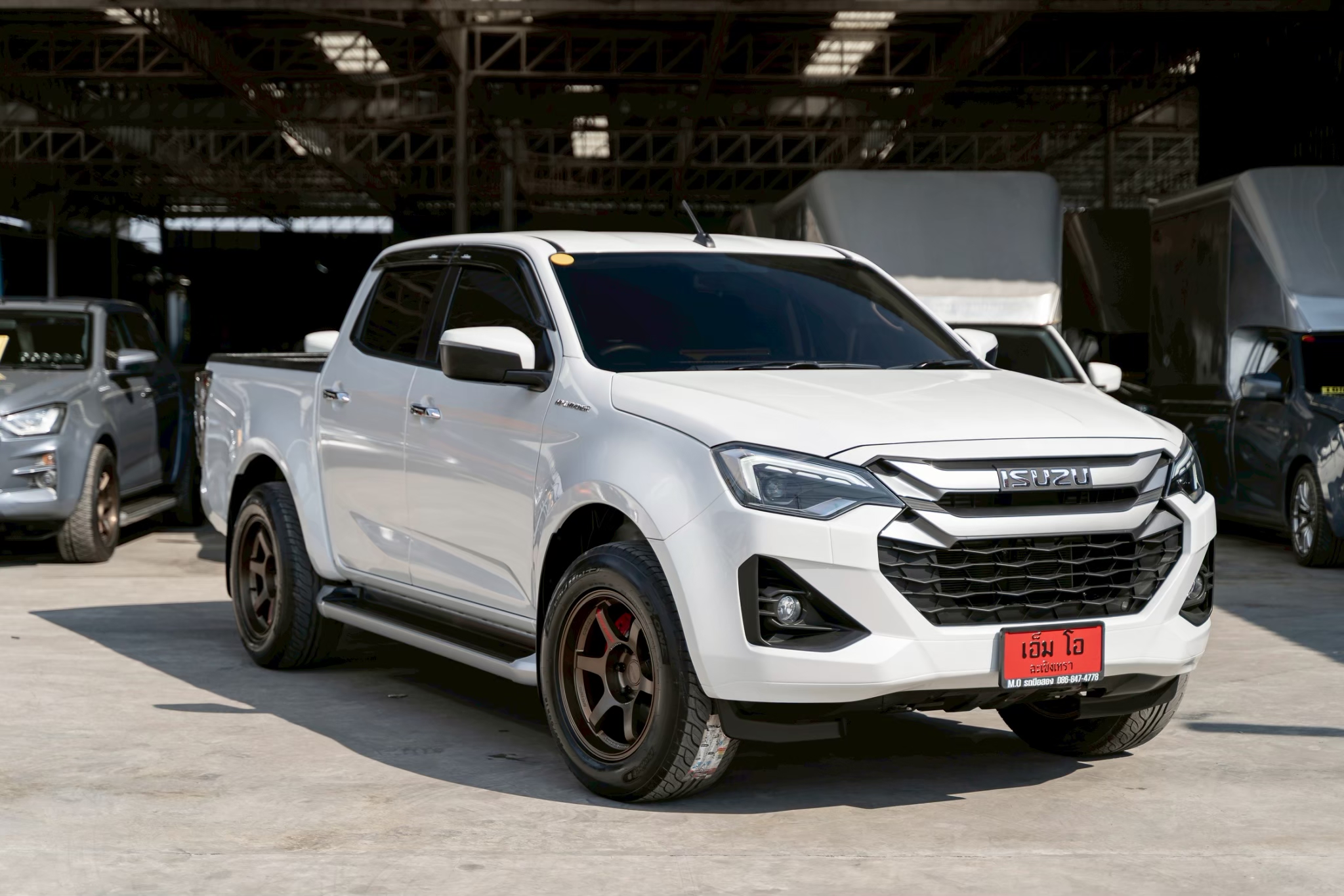 ISUZU