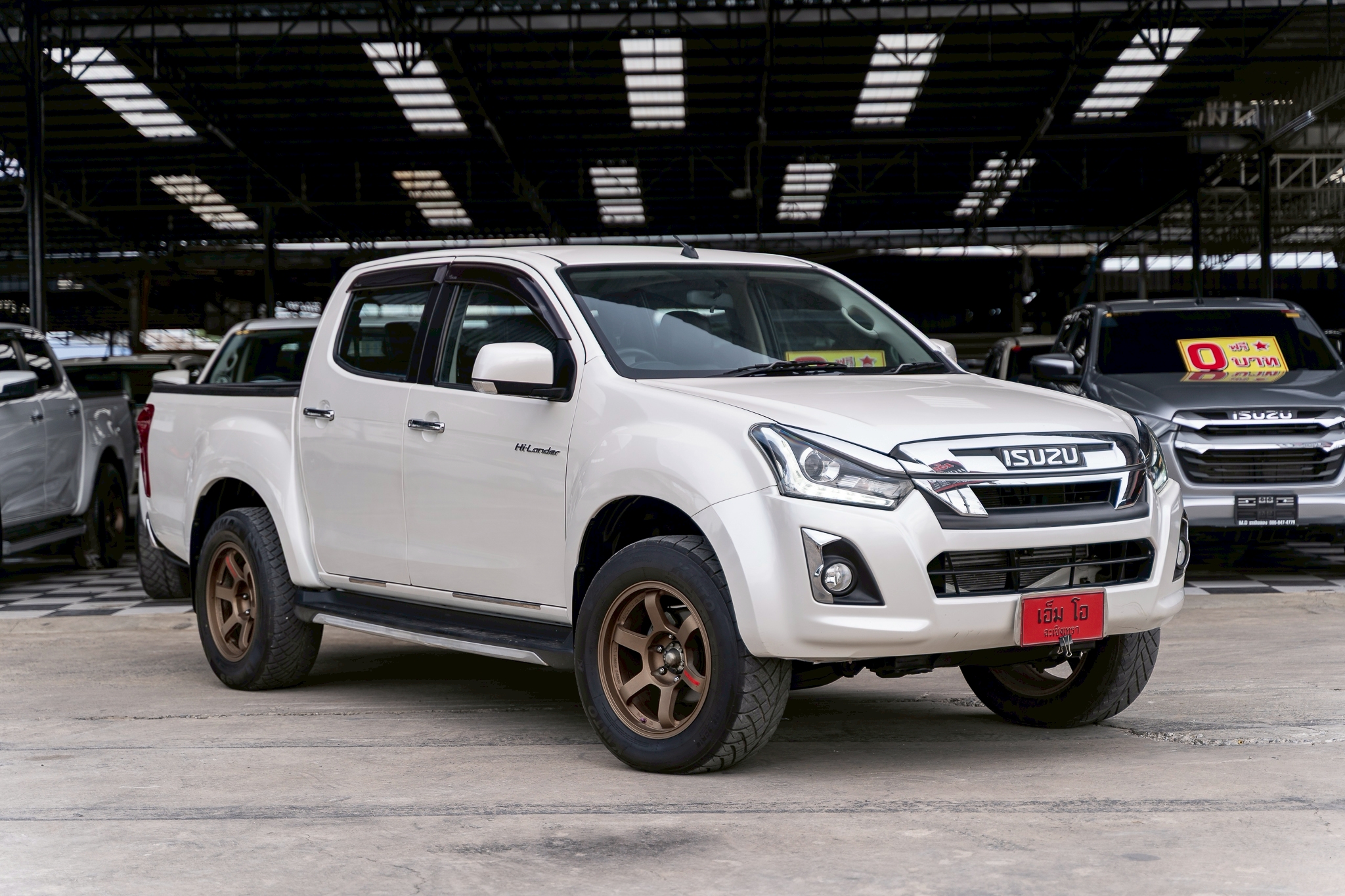 ISUZU Dmax cab4 hi-lander 1.9 L