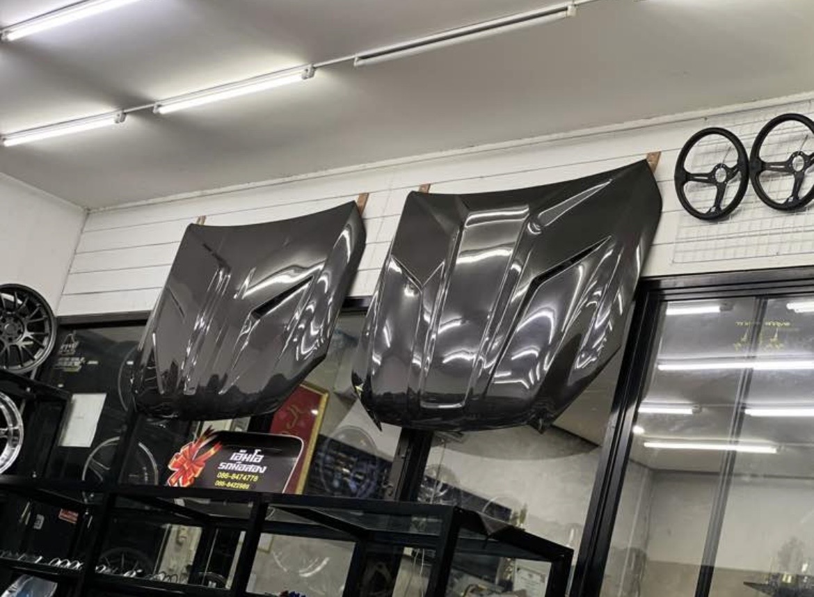 ฝากกระโปรงหน้า